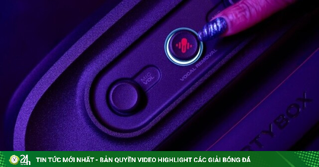 JBL công bố loa karaoke di động PartyBox có nút tách giọng hát AI