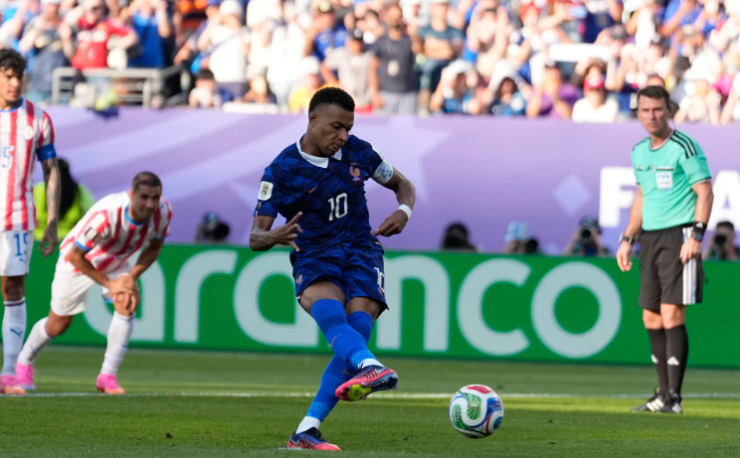 Mbappe đang là ứng cử viên hàng đầu cho giải thưởng Quả Bóng Vàng World Cup 2026. Ảnh: AP