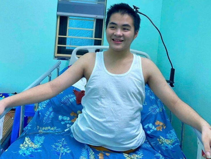 Dương Đức Hiếu, 17 tuổi. Ảnh: Bệnh viện Quân y 103