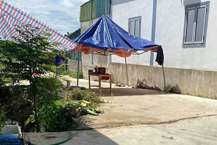 Khu vực phát hiện hộp sọ và xương cốt nằm cách nhà nạn nhân khoảng 200m. (Ảnh: Q.D).