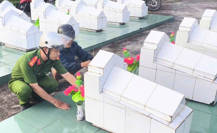 Hỗ trợ người cựu chiến binh bị lạc đường khi đi tìm mộ đồng đội - 2