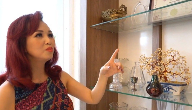 Trong nhà, Diệu Hoa còn trang trí nhiều cây bằng đá sang trọng. Ảnh: Ngoisao