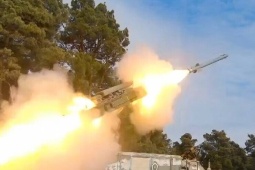 Tên lửa Nga dội xuống Kiev khi NATO họp bàn tăng hỗ trợ quân sự cho Ukraine