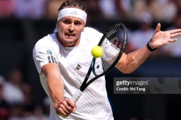 Hấp dẫn Wimbledon: Zverev – Gauff giành quyền đi tiếp, Osaka dừng bước