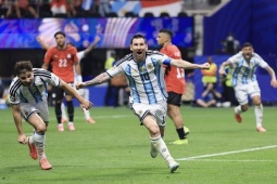 Argentina ngược dòng kinh điển, dân mạng phát cuồng: "Tuyệt đối điện ảnh", "hơn cả phim"