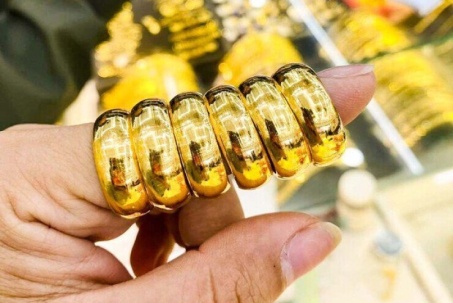 Giá vàng hôm nay 8/7: Tiếp tục lao dốc