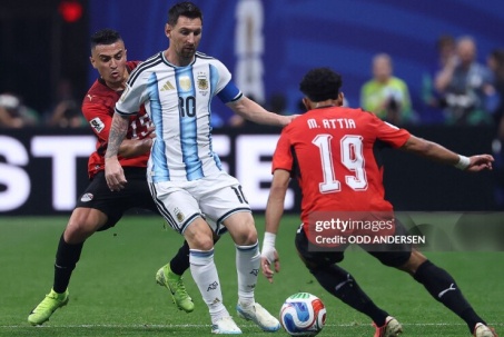 Video bóng đá Argentina - Ai Cập: Ngược dòng cảm xúc, Messi tỏa sáng (World Cup)