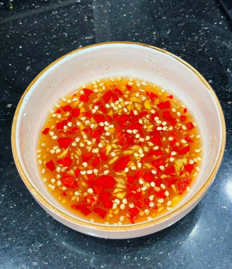 Loại thịt mềm ngọt giàu sắt hơn thịt gà, rẻ hơn thịt bò, đem nấu lẩu với rượu nếp thành món ngon hấp dẫn - 2