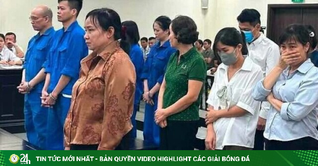 Sếp trong vụ nhận hối lộ ở Sở Y tế Hà Nội khai 'nể lắm' mới cầm tiền