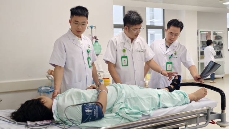 Bệnh nhân được mổ đầu tiên tại cơ sở Ninh Bình.
