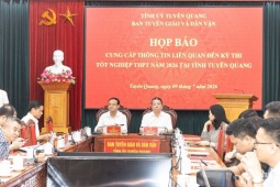Họp báo vụ 146 điểm 10 môn Toán tại Trường THPT Chuyên Tuyên Quang