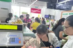 Cuộc đua kéo hàng hóa về tận ngõ