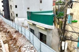 Muôn hình vạn trạng nhà “siêu mỏng, siêu méo” dọc đường vành đai 2,5 đi qua 3 phường của Hà Nội