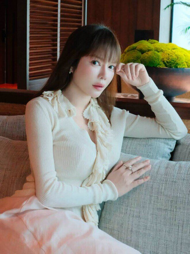 Lý Nhã Kỳ gây chú ý ở tuổi 43 - 5