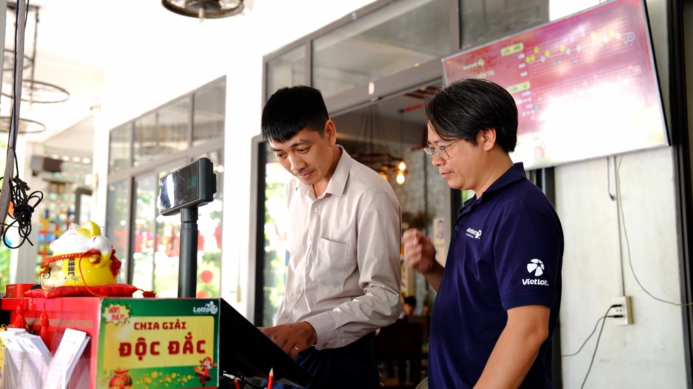 Theo anh Lê Hải Long, các sản phẩm Keno và Lotto 5/35 đang ngày càng thu hút nhiều khách hàng nhờ cách chơi đơn giản và thời gian quay số linh hoạt.