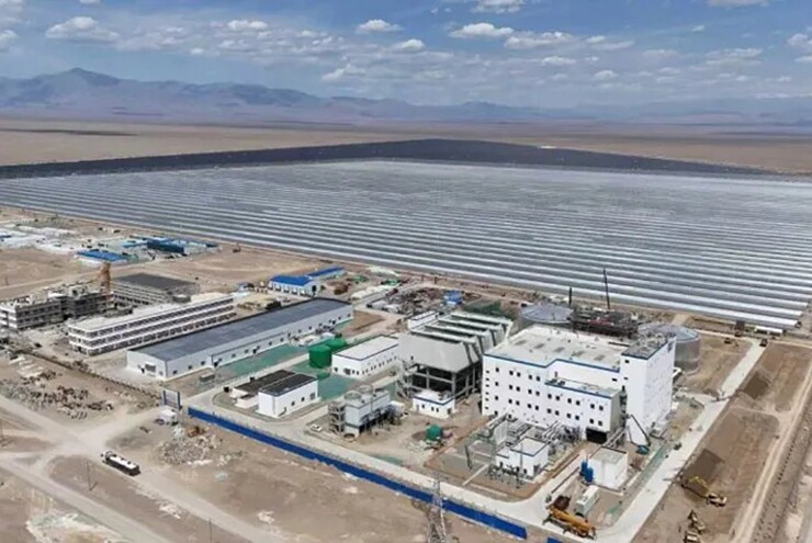 Trung Quốc lập kỷ lục với nhà máy điện mặt trời công suất 1GW, hoạt động cả ban đêm - 1
