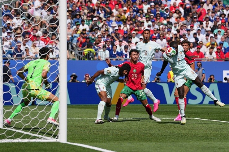 Trực tiếp bóng đá Pháp - Morocco: Bono cứu thua (World Cup) (Hết giờ) - 1