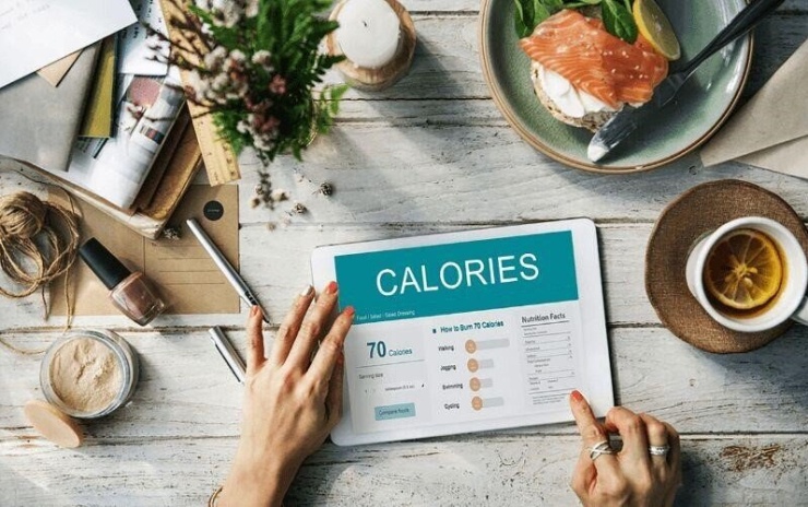 Biết cách tính calo nạp vào cơ thể mỗi ngày thông qua các chỉ số như BMR và TDEE giúp giảm cân hiệu quả hơn.