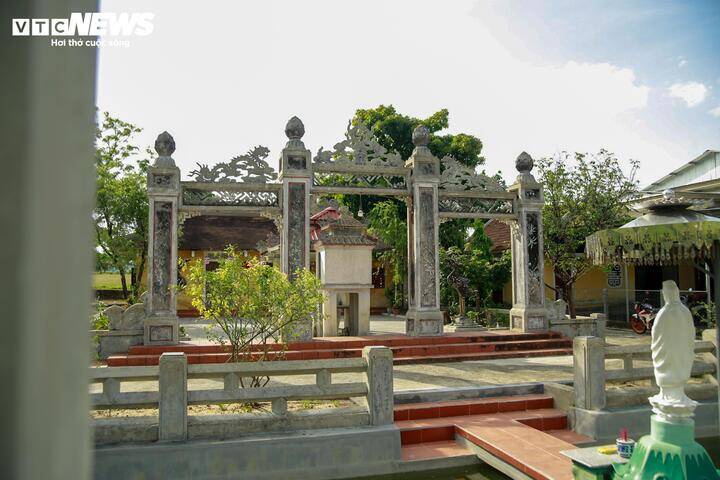 Bên trong ngôi chùa ở Huế có khu mộ tập thể lớn nhất Việt Nam - 2