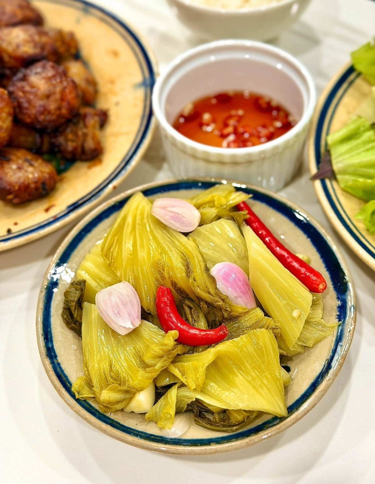 Muối dưa cải đừng bỏ qua bước này, đảm bảo dưa vàng đẹp, giòn, chua vừa, ăn là nghiền - 1
