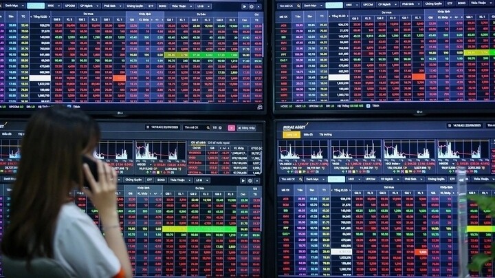 Nhiều môi giới chứng khoán ở TP.HCM có thu nhập giảm sâu kỷ lục. (Ảnh minh họa: Đ.V)