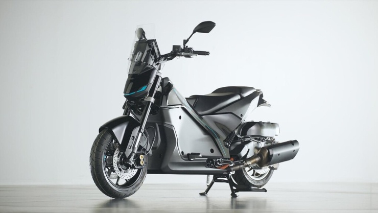 Mẫu xe ga hybrid Proto HEV giới thiệu năm ngoái trong một sự kiện của hãng. Ảnh: Yamaha