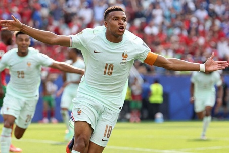 Mbappe tái hiện "phép thuật" của Messi, viết tiếp màn so tài kinh điển nhất World Cup