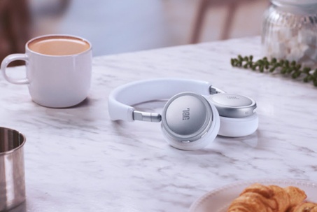 Xuất hiện bộ đôi tai nghe gập gọn mới, pin tới 80 giờ