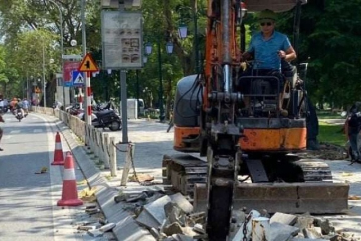 Lãnh đạo Sở Xây dựng Hà Nội lý giải tình trạng nhiều vỉa hè mới làm đã phải “đào lên lấp lại”