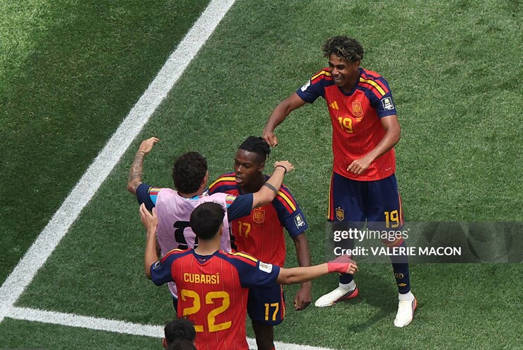 Tây Ban Nha hạ Bỉ: "La Roja" vừa hay lại vừa hên, thắng Pháp chung kết sớm dễ vô địch