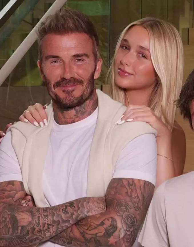 Nhan sắc tuổi trăng rằm của Harper Beckham - 3