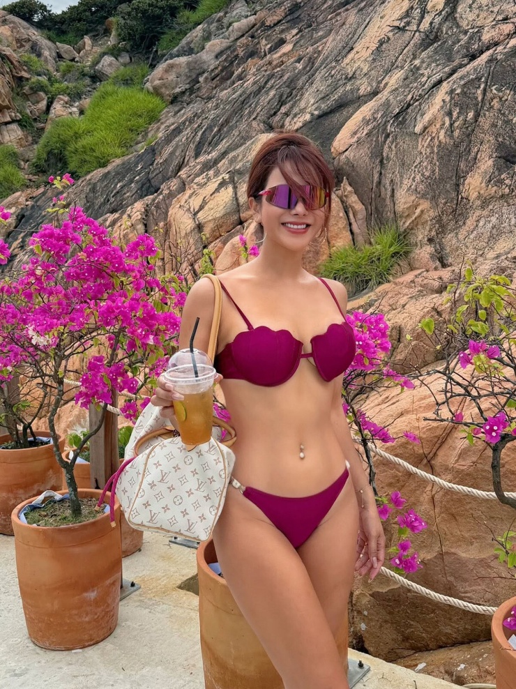 Mẹ bầu Huyền Trang 'Mù Tạt' tham gia 'cuộc chiến' bikini - 3