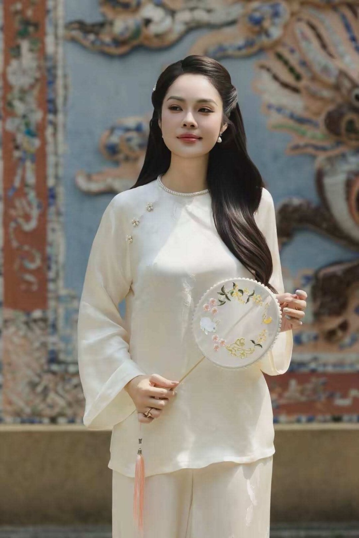 Tuổi 45 của Dương Cẩm Lynh sau biến cố nợ 6 tỷ đồng - 1