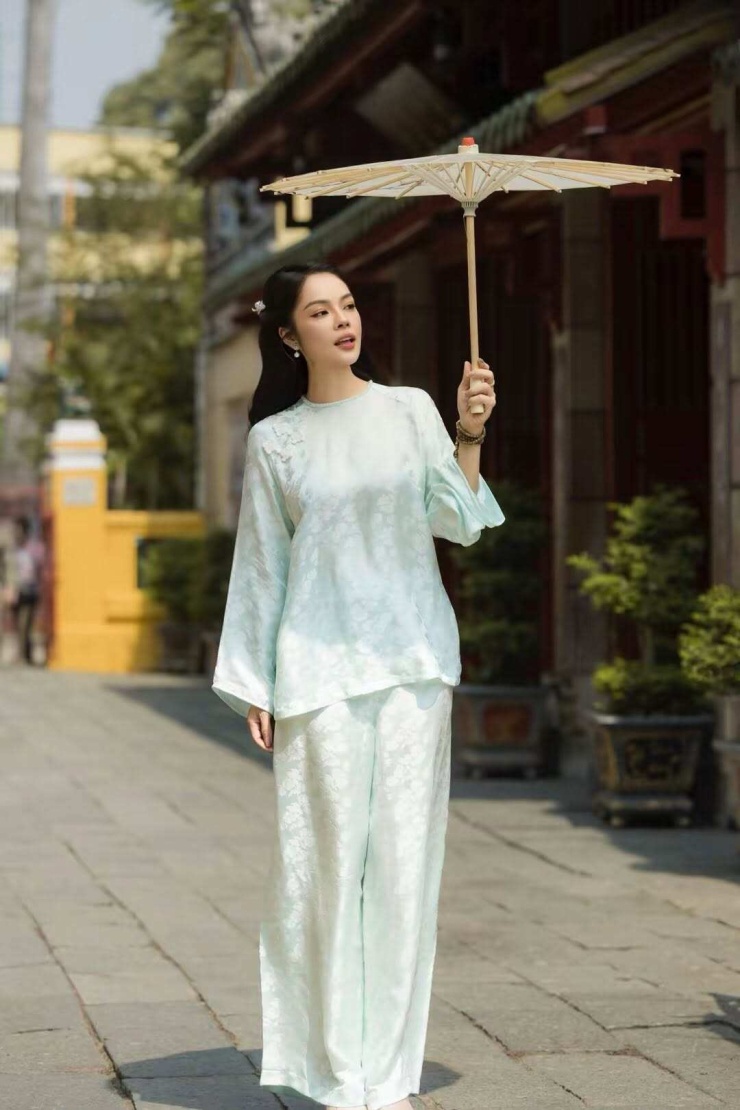Tuổi 45 của Dương Cẩm Lynh sau biến cố nợ 6 tỷ đồng - 3