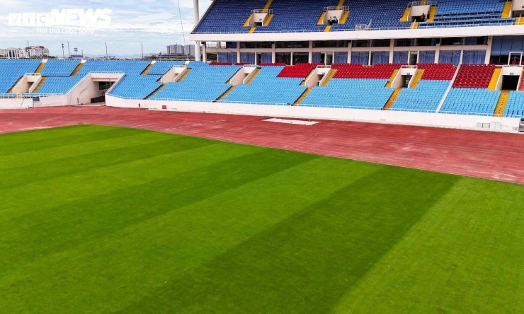 Diện mạo mới của sân Mỹ Đình sau hơn 2 tháng cải tạo mặt cỏ giống Old Trafford - 4