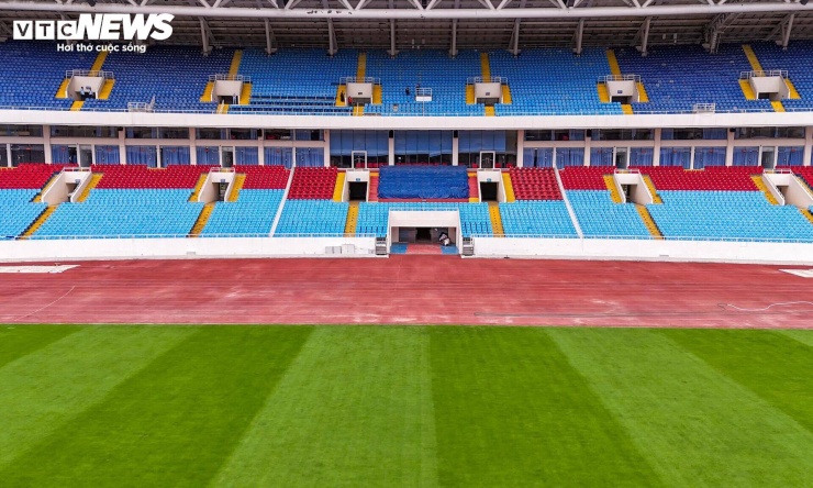 Diện mạo mới của sân Mỹ Đình sau hơn 2 tháng cải tạo mặt cỏ giống Old Trafford - 10