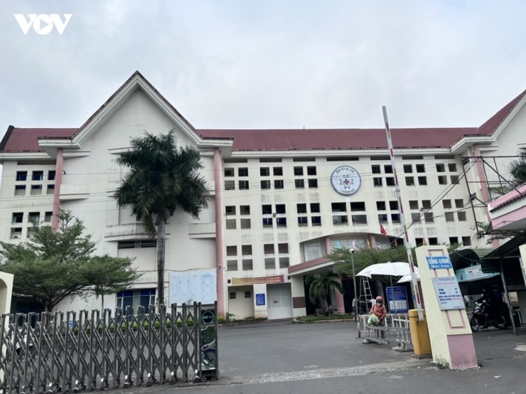 Bệnh viện Đa khoa Buôn Ma Thuột (Đắk Lắk), nơi Bác sĩ N. công tác, và bị người nhà sản phụ tố "vòi vĩnh" 2 triệu đồng tiền bồi dưỡng.