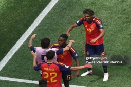 Tây Ban Nha hạ Bỉ:  " La Roja "  vừa hay lại vừa hên, thắng Pháp chung kết sớm dễ vô địch
