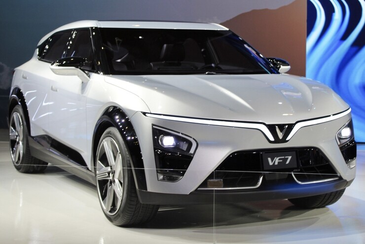 Đắn đo giữa Vinfast VF7 Eco và Mitsubishi Xpander Cross 2026