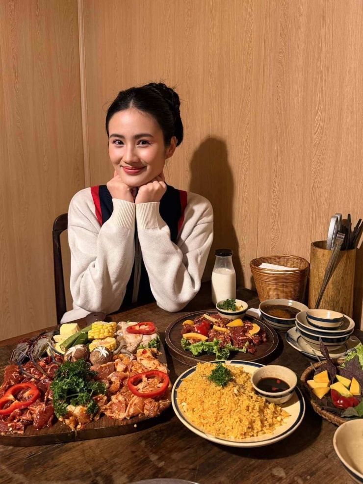 Ảnh sao 12/7: Chủ tịch Trần Hùng Huy khoe cơ bắp tuổi 48 - 7