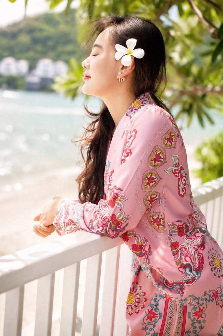 Kiểu đồ yêu thích giúp Phương Oanh tôn nét mặn mà tuổi U40 - 7
