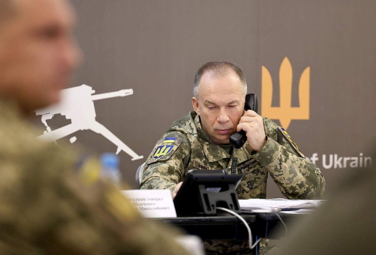 Ukraine nguy khốn giữa làn sóng tấn công dồn dập của Nga, Tổng tư lệnh Syrskyi tung ra kêu gọi khẩn cấp - 1