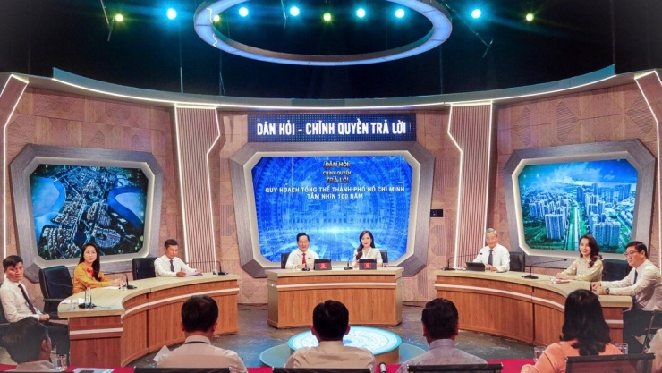 Chương trình "Dân hỏi - Chính quyền trả lời" với chủ đề “Quy hoạch tổng thể TP.HCM - tầm nhìn 100 năm” (ảnh: Thái Long)