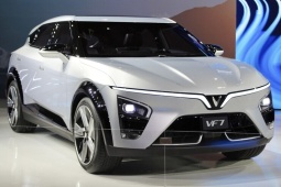Đắn đo giữa Vinfast VF7 Eco và Mitsubishi Xpander Cross 2026