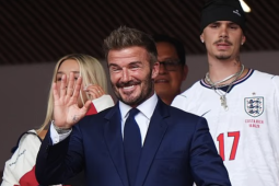 Nhà Beckham ăn mừng khi tuyển Anh vào bán kết World Cup