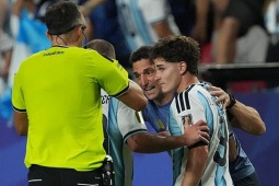 HLV Scaloni thừa nhận Argentina thắng may mắn, không sợ đấu ĐT Anh