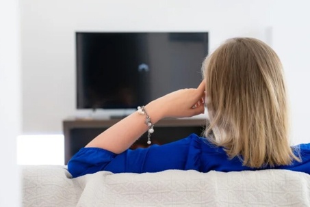 Lý do người dùng thấy Smart TV ngày càng chậm và cách xử lý hiệu quả?