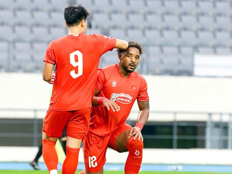 Xuân Son ghi bàn, ĐT Việt Nam ngược dòng hạ đội K-League 1 trước AFF Cup