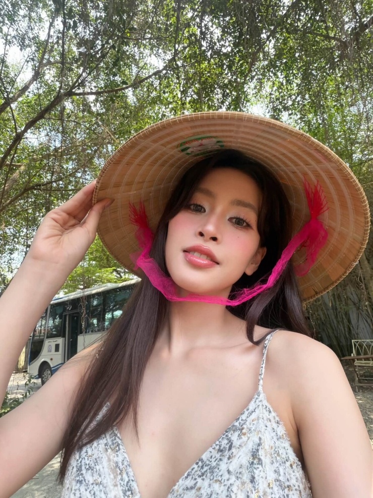 Ảnh sao 13/7: Con gái Kha Ly đón sinh nhật ở quê ngoại - 4