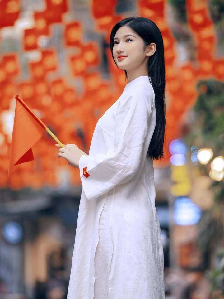 Nhan sắc người mẫu 20 tuổi gây tiếc nuối khi trượt vai Nam Phương Hoàng hậu - 5